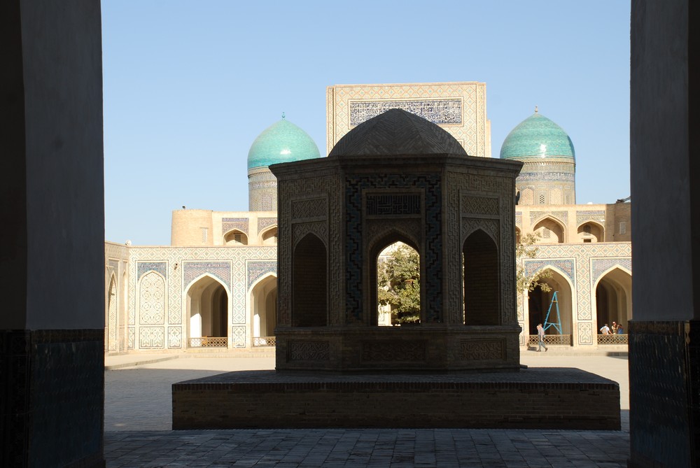 Kalyan Mosque from inside