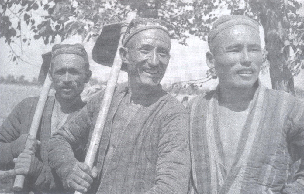 Builders of the Grand Fergana Channel. 1939