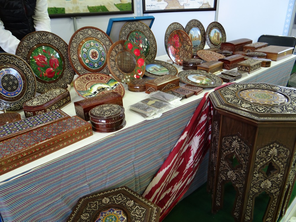 Wood carving - Uzbek handcrafts